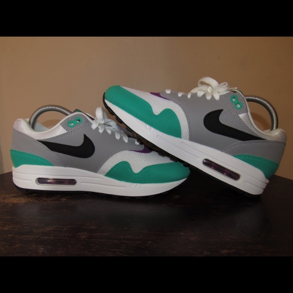 air max 1 clear emerald